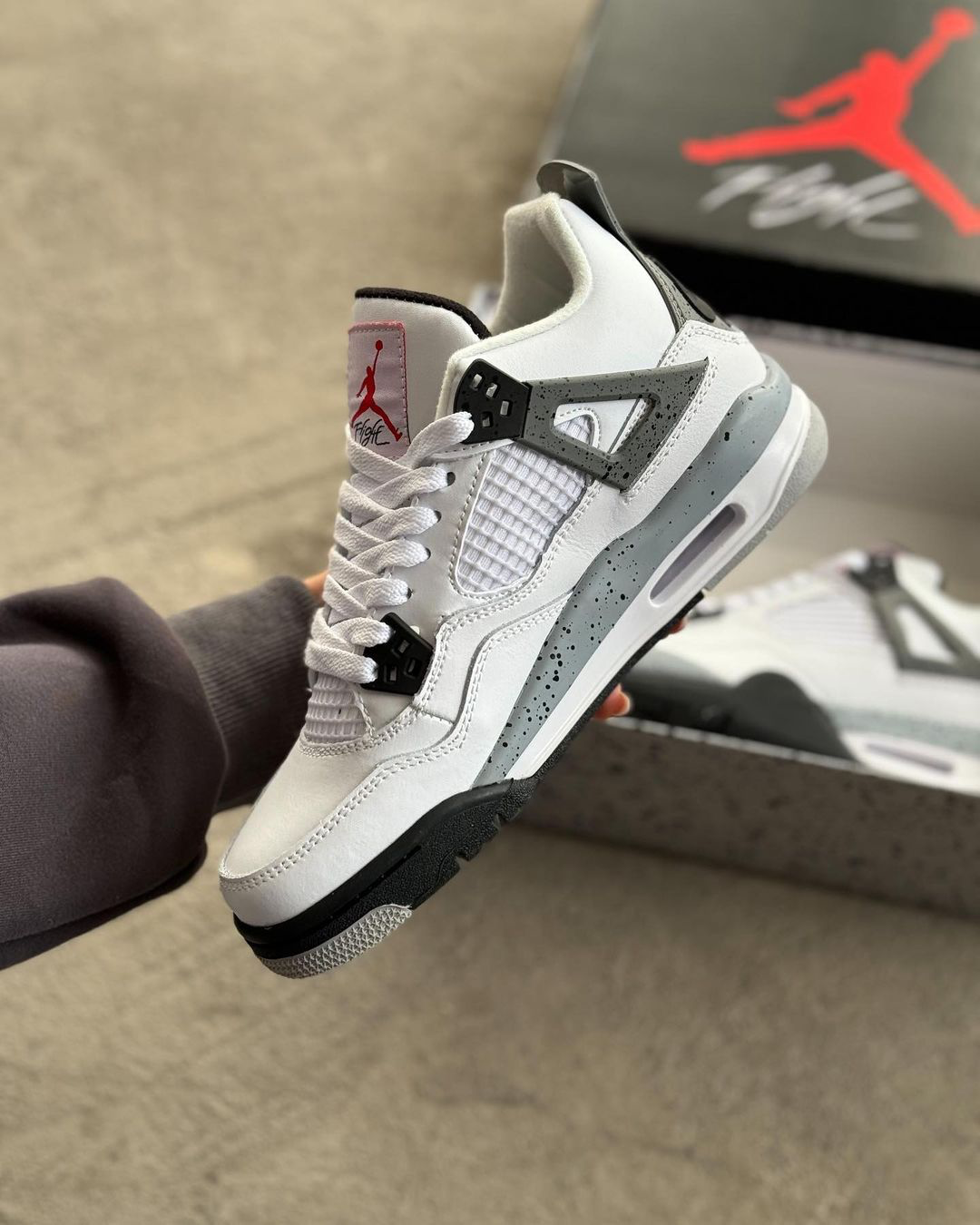 Jordan Retro 4 White Cement