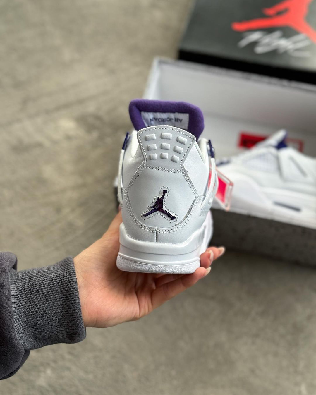 Jordan Retro 4 Metallic Purple