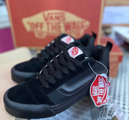 Vans KNU Triple Black